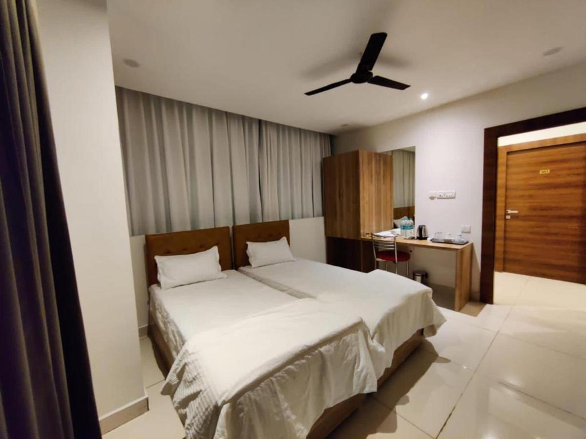 Hotel Hibiscus Tree- Bachupally Hyderabad Eksteriør bilde