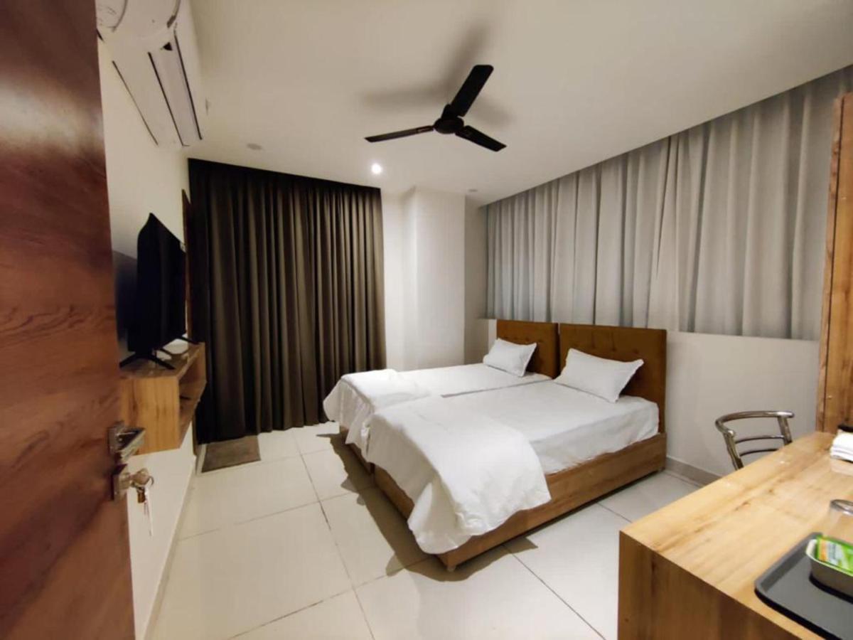 Hotel Hibiscus Tree- Bachupally Hyderabad Eksteriør bilde